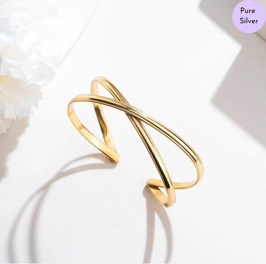 Infinity Knot Gold-Plated 925 Sterling Silver Bracelet with Infinity Pattern